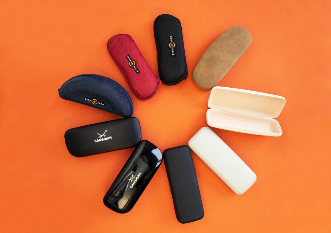 Zipper case voor je bril van eyes + more Zipper case voor je bril van eyes + more